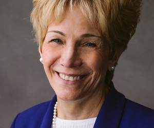 Mayor Jean Barclay Headshot